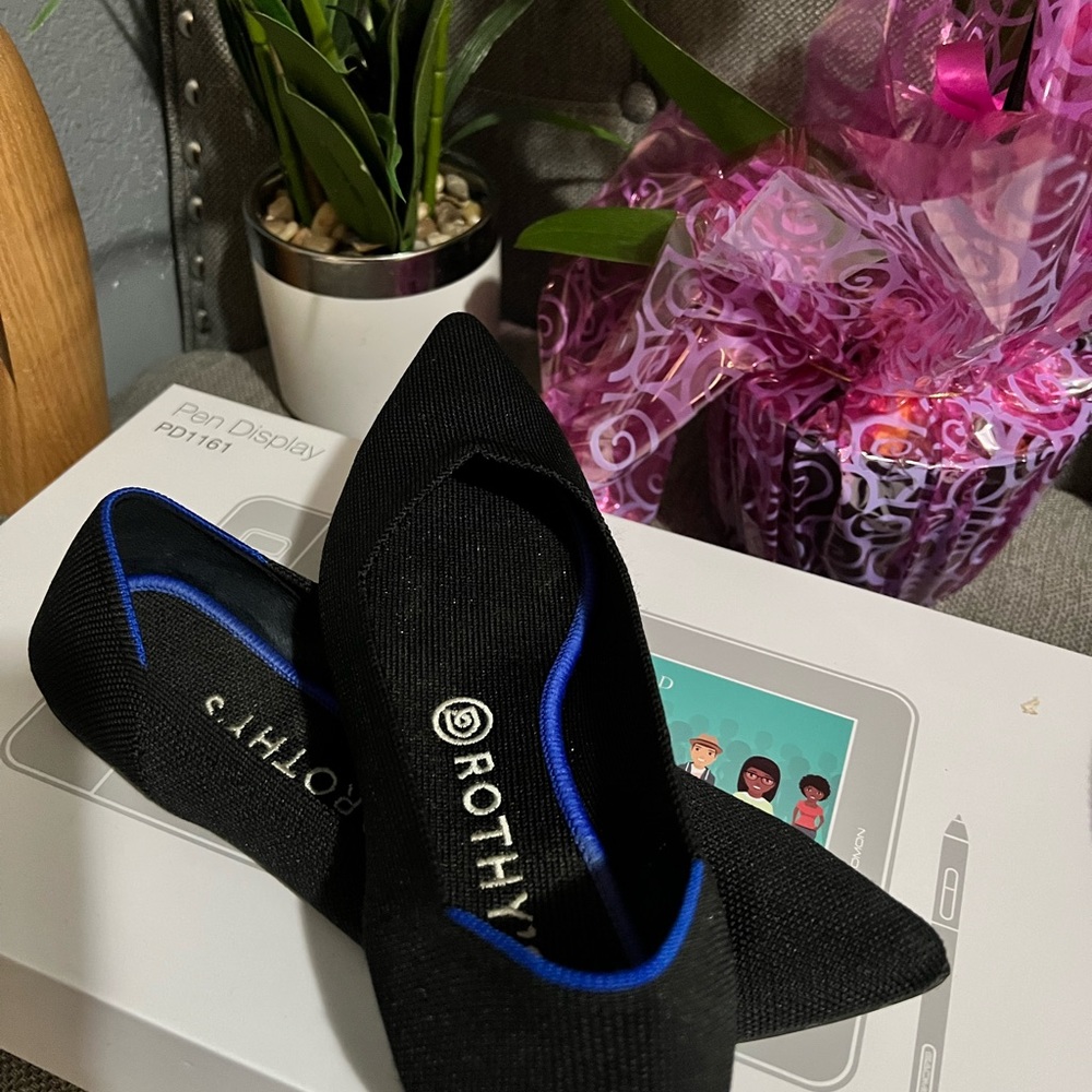 Authentic Rothy’s black shoes